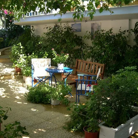 Seaview -2 Space - Selfcatering - Helen No 5 Apartment
